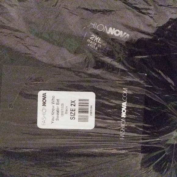 Fashion Nova You Know Who Sweater Set - Picture 2 of 15